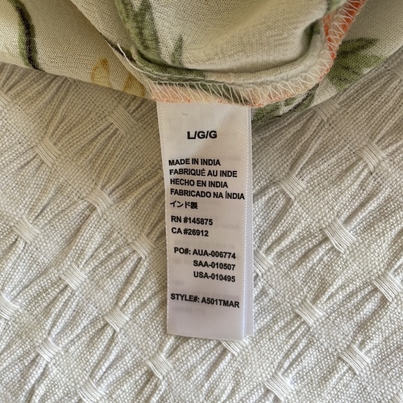 🌸 Floral cami tank top - super cute spaghetti strap🌸 - Picture 7 of 7